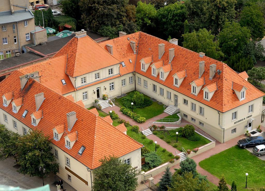 Hotel Adalbertus Гнезно Экстерьер фото