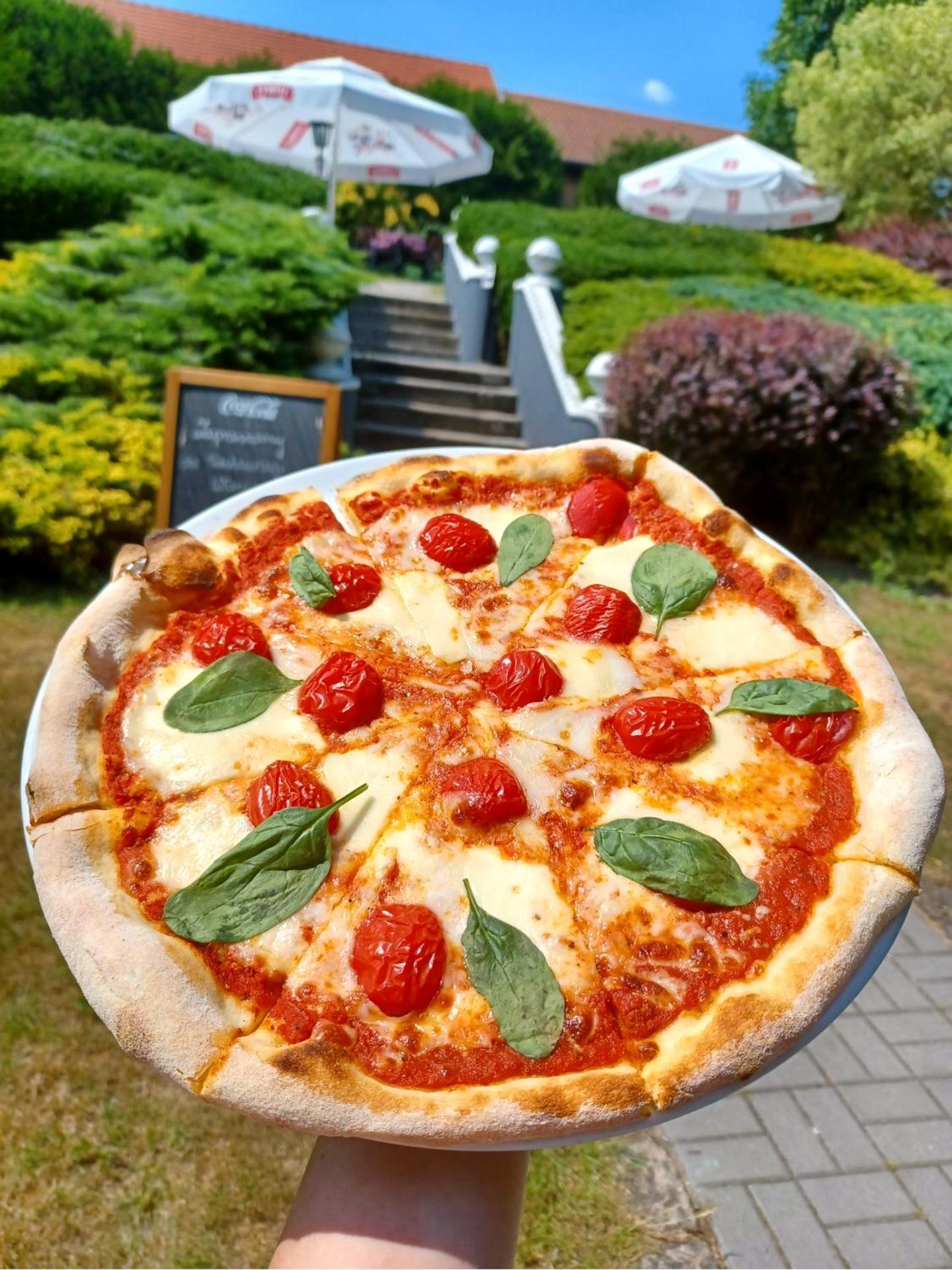 Hotel Adalbertus Гнезно Экстерьер фото